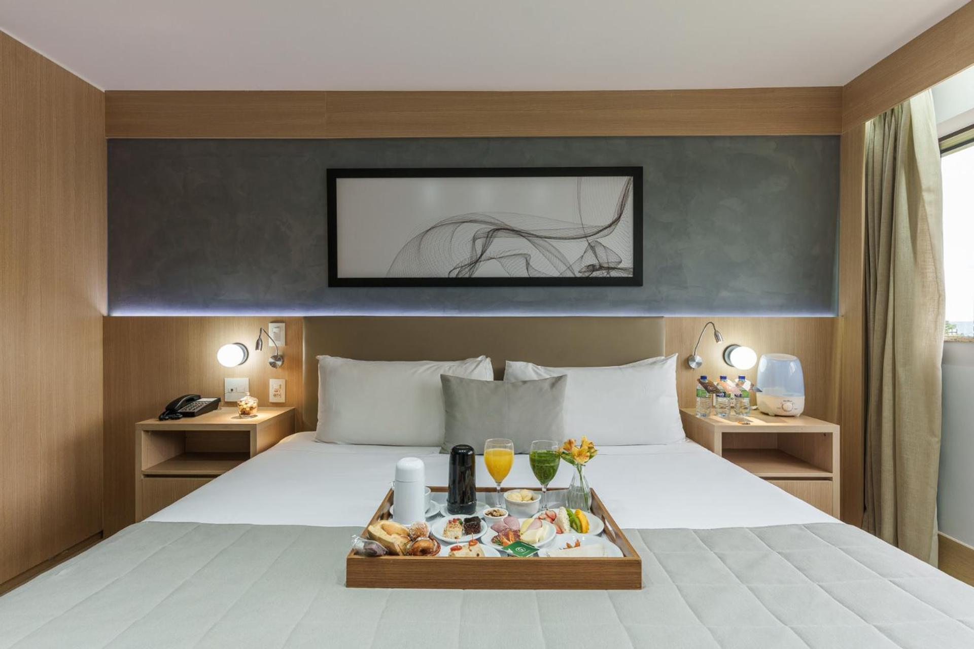 Cullinan Hplus Premium